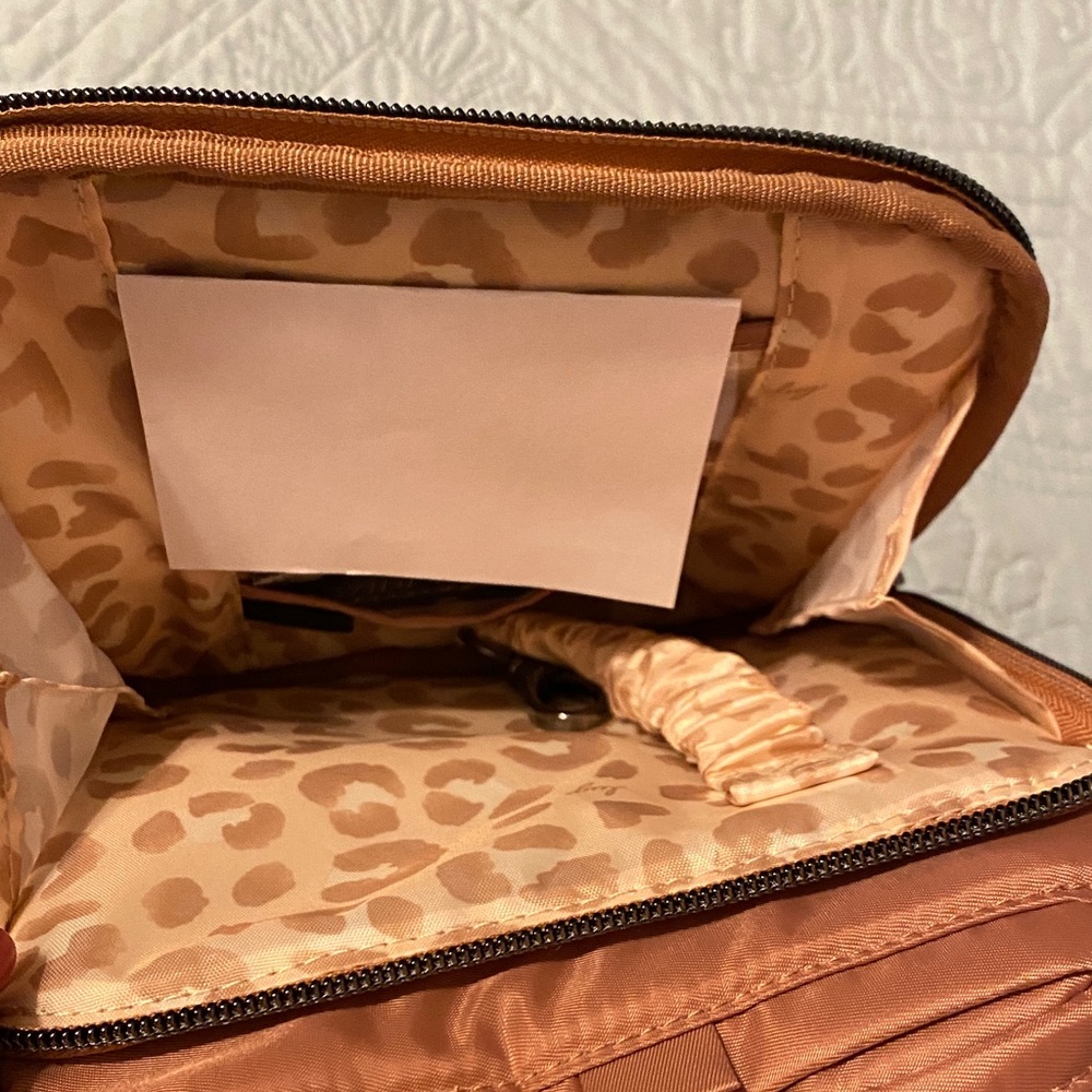 Lug Skeeter Bridge Quilted Crossbody Bag Chai Latte NWT - Picture 2 of 7